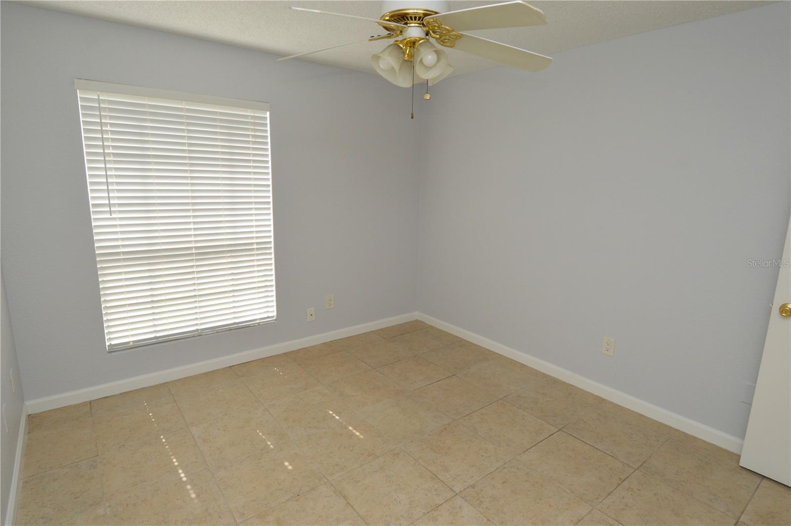 THE GRAND RESERVE CONDO - Residential Lease