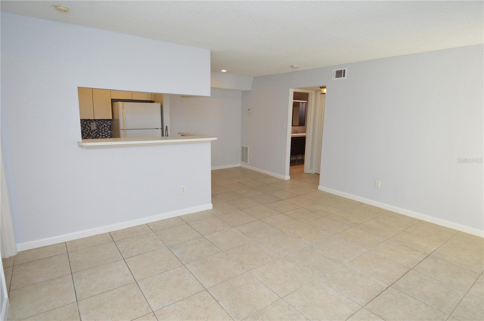 THE GRAND RESERVE CONDO - Residential Lease