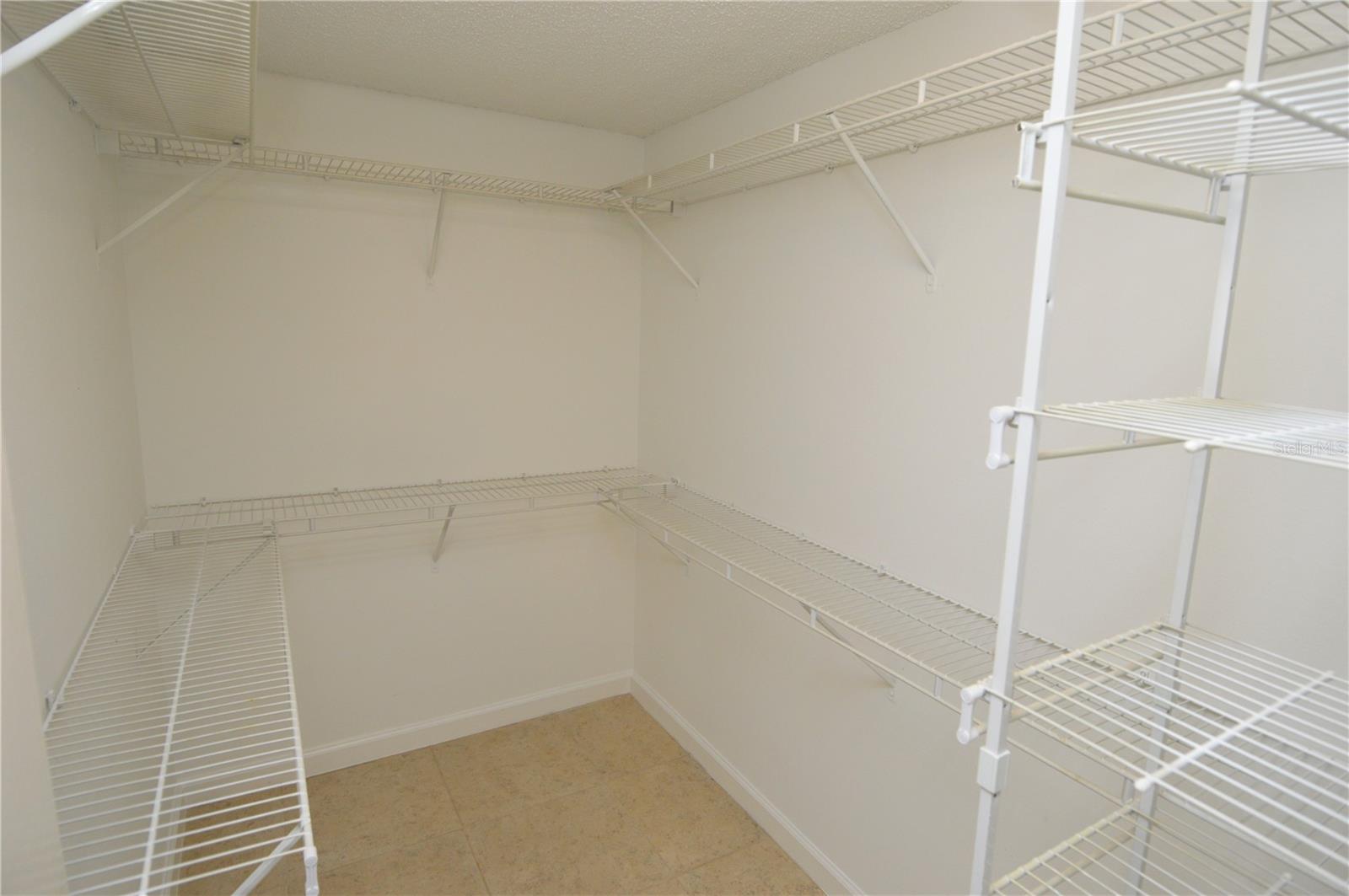 THE GRAND RESERVE CONDO - Residential Lease