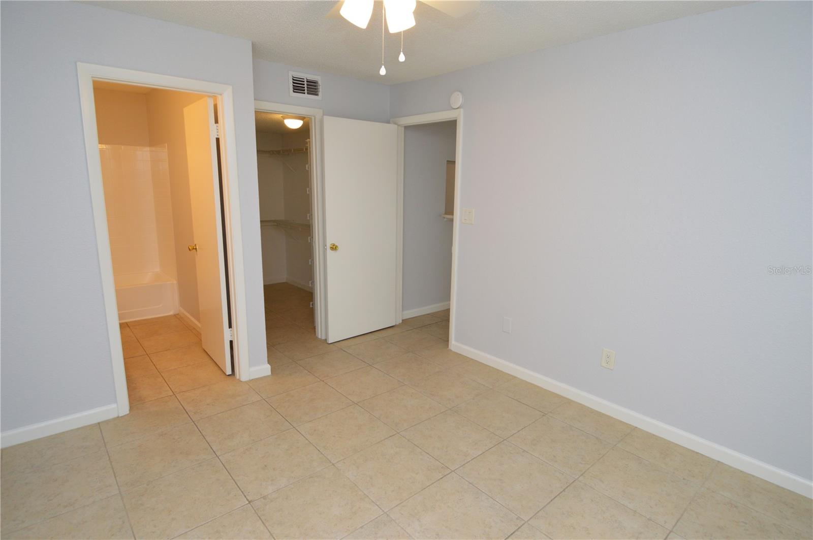 THE GRAND RESERVE CONDO - Residential Lease