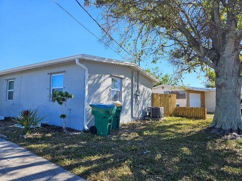 A home in PORT CHARLOTTE