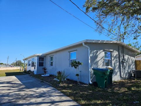 A home in PORT CHARLOTTE