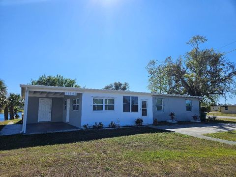 A home in PORT CHARLOTTE