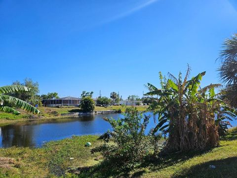 A home in PORT CHARLOTTE