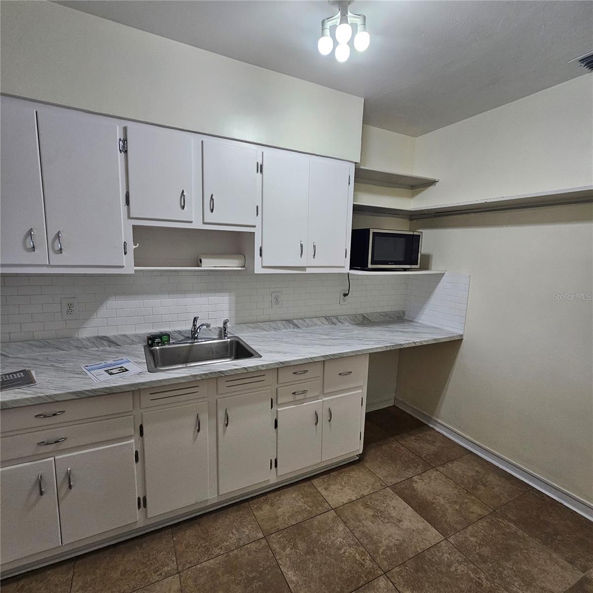 1051 SW 72ND COURT