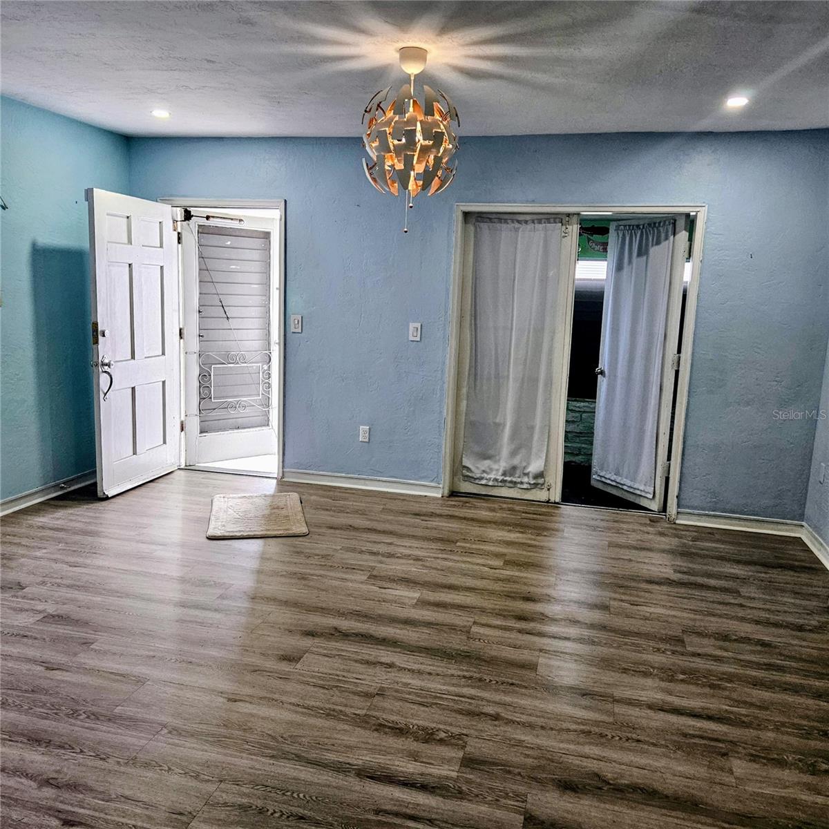 1051 SW 72ND COURT