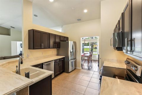 A home in LAKELAND