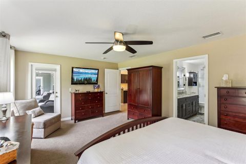 A home in LAKELAND
