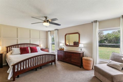 A home in LAKELAND