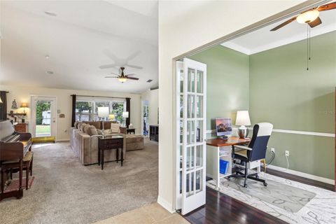 A home in LAKELAND