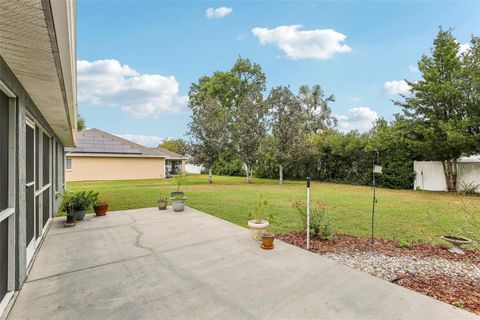 A home in LAKELAND