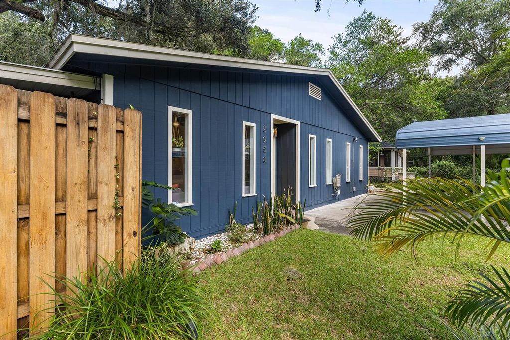 Photo of 2058 NW 31st Avenue, Gainesville, FL 32605 (MLS # GC534609)