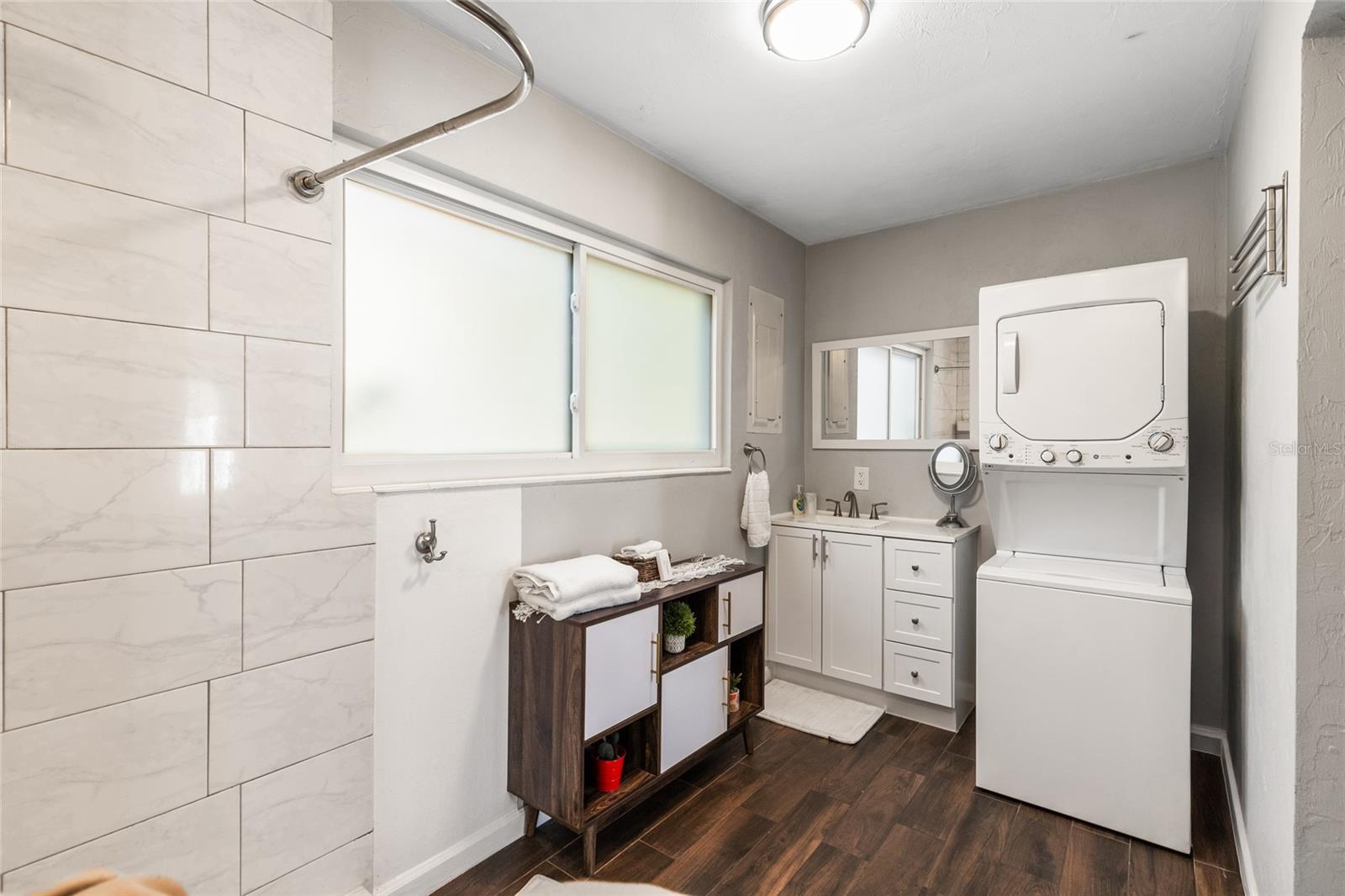 RIDGE VIEW - Residential
