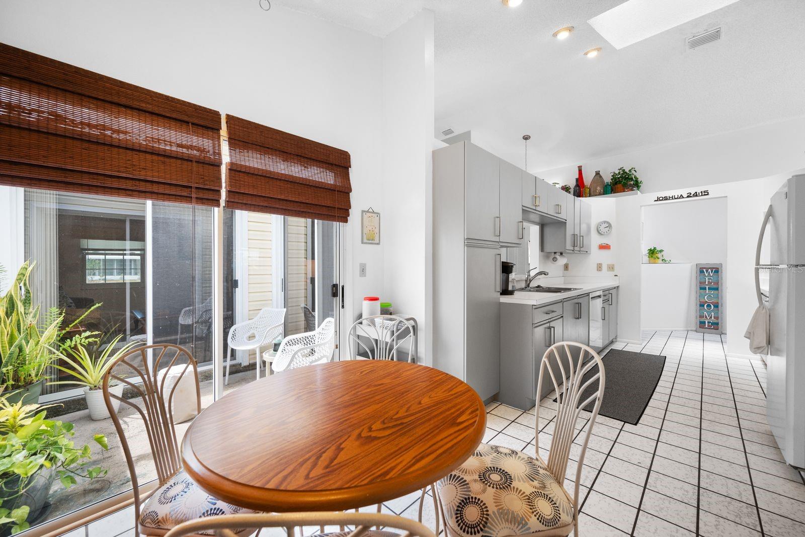 THE VILLAGES OF LAKESIDE SOUTH PHIII REV - Residential