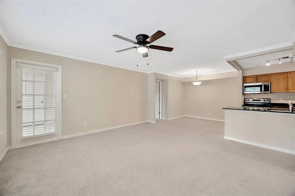 BENTLEY AT COBBS LANDING CONDO THE - Residential