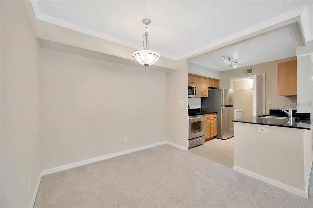 BENTLEY AT COBBS LANDING CONDO THE - Residential