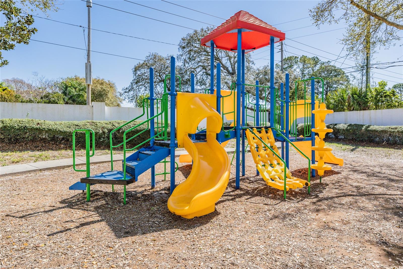 BENTLEY AT COBBS LANDING CONDO THE - Residential