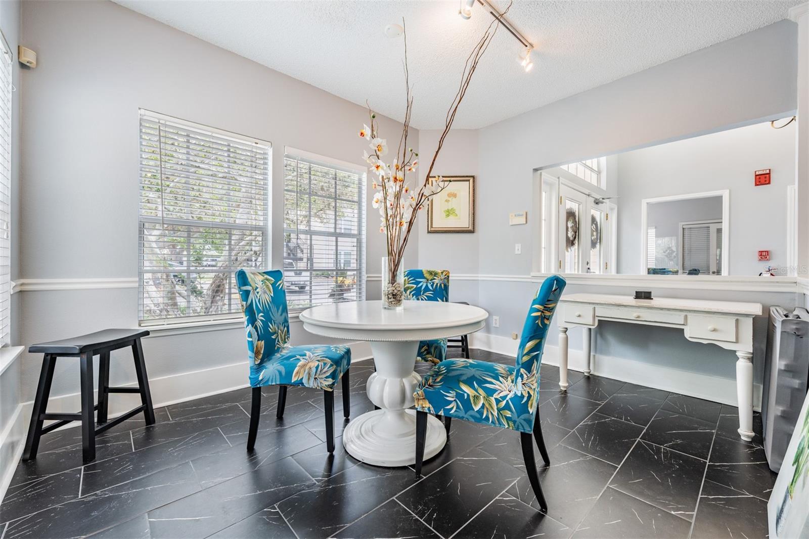 BENTLEY AT COBBS LANDING CONDO THE - Residential