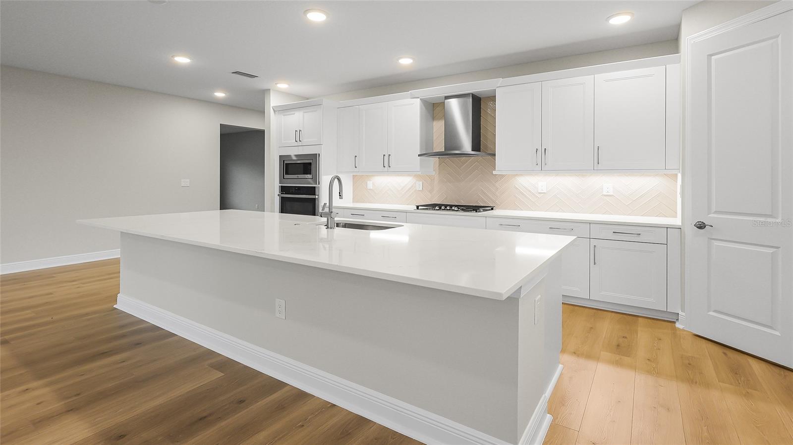 4994 FAIRHOPE CIRCLE