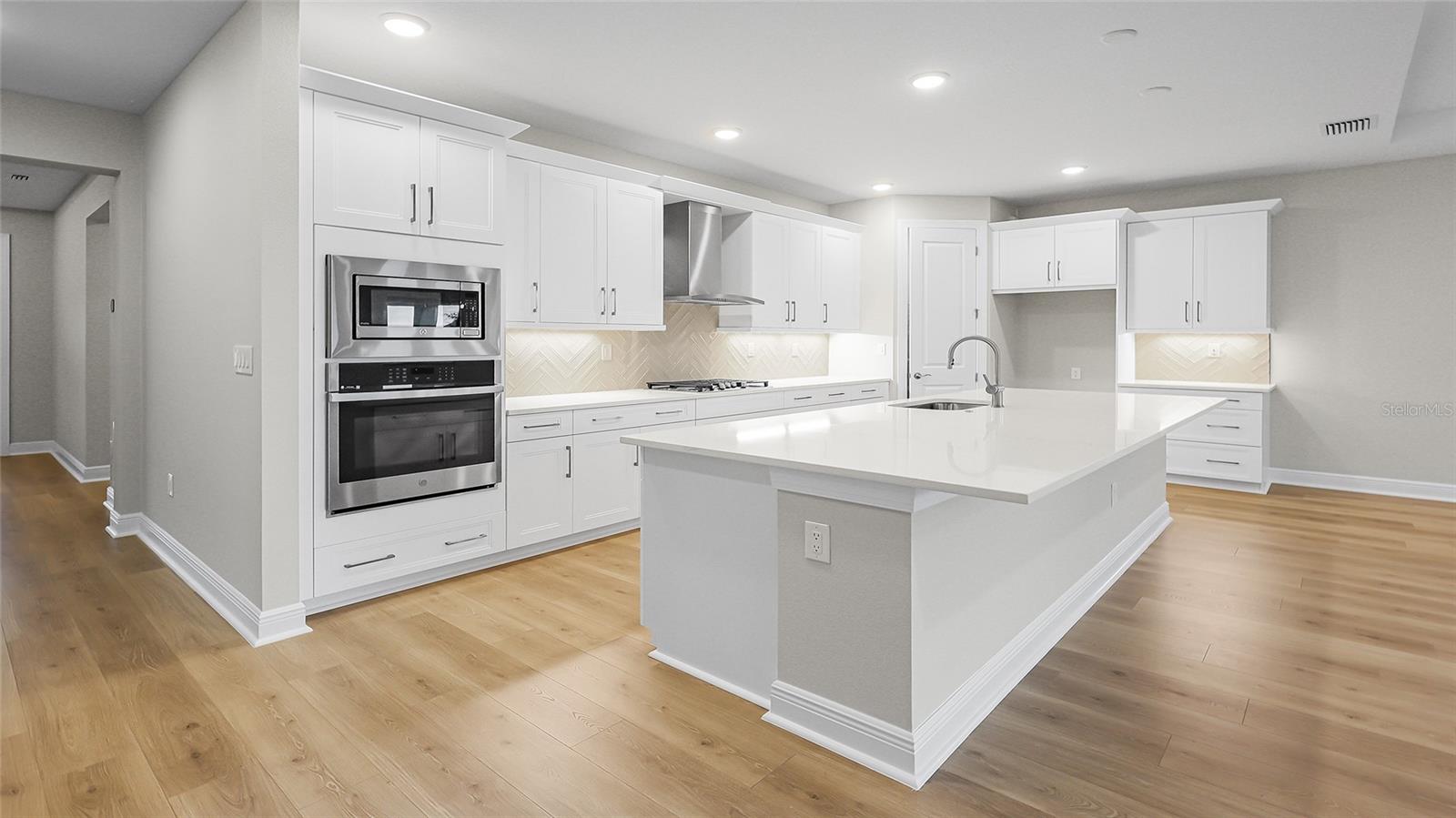 4994 FAIRHOPE CIRCLE
