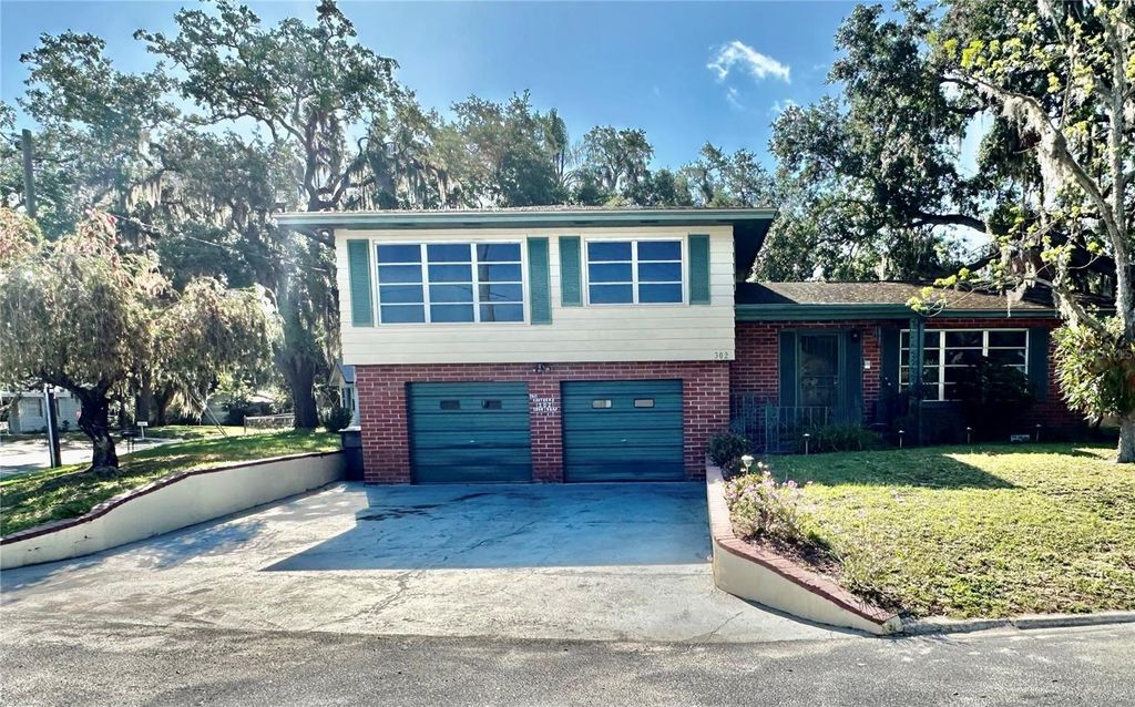 Photo of 302 Luna Road, Auburndale, FL 33823 (MLS # L4951521)