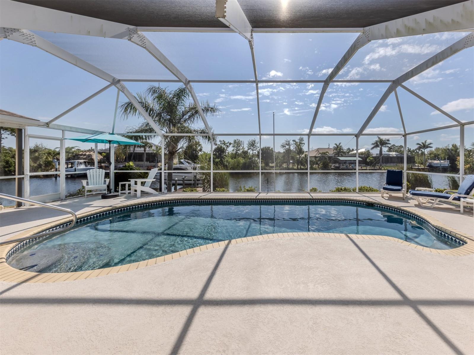 9542 SPRING CIRCLE
