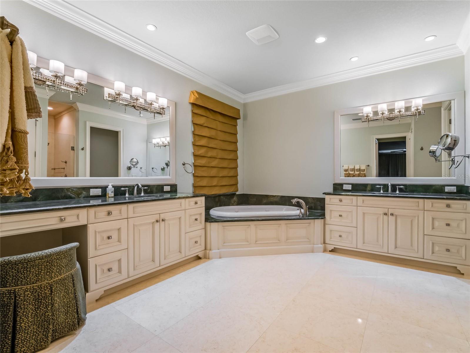 ISLEWORTH - Residential