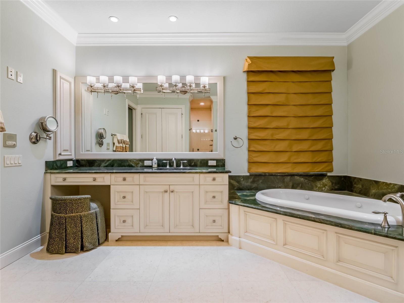 ISLEWORTH - Residential