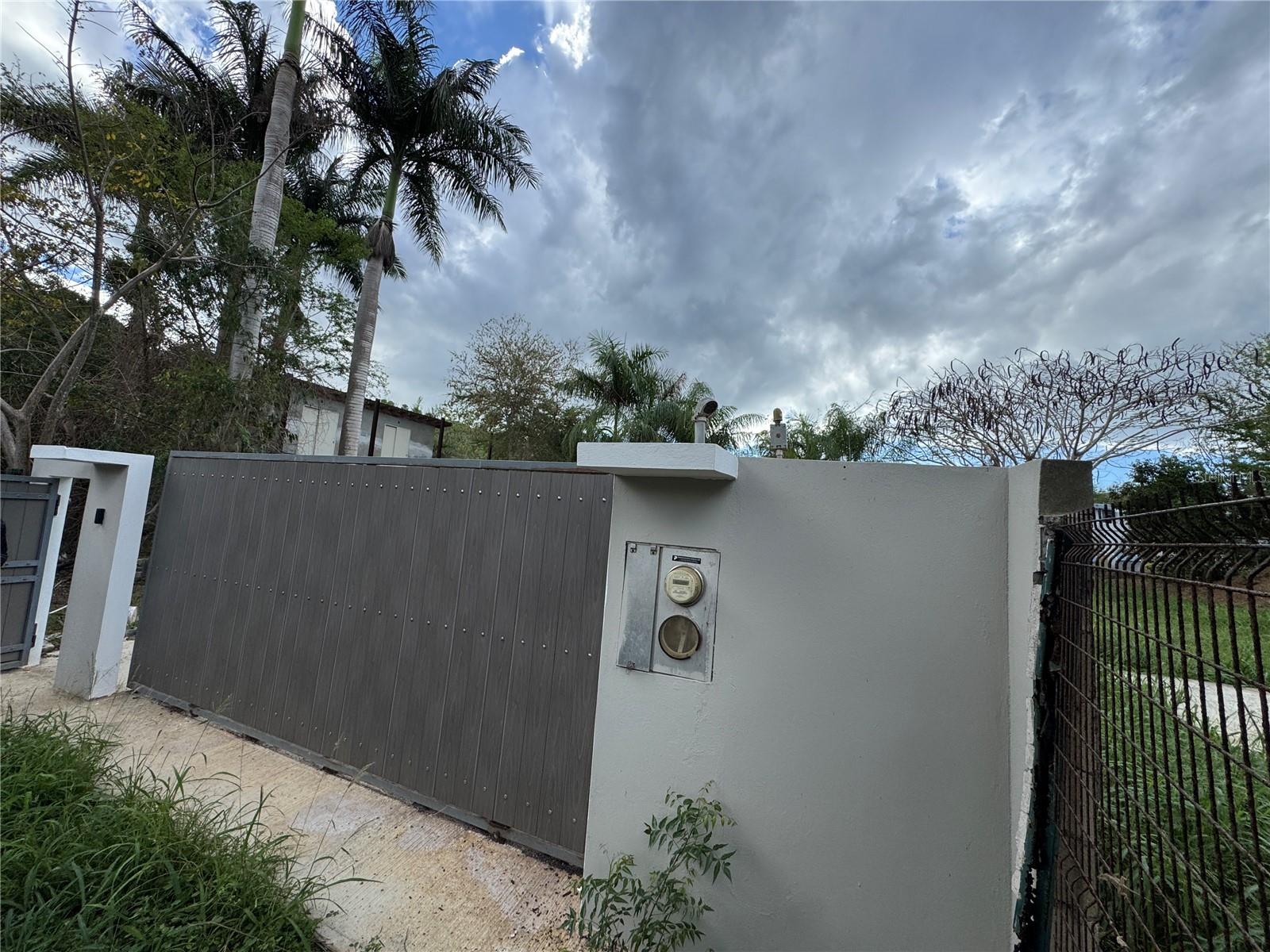 BARRIO BAJURAS - Residential