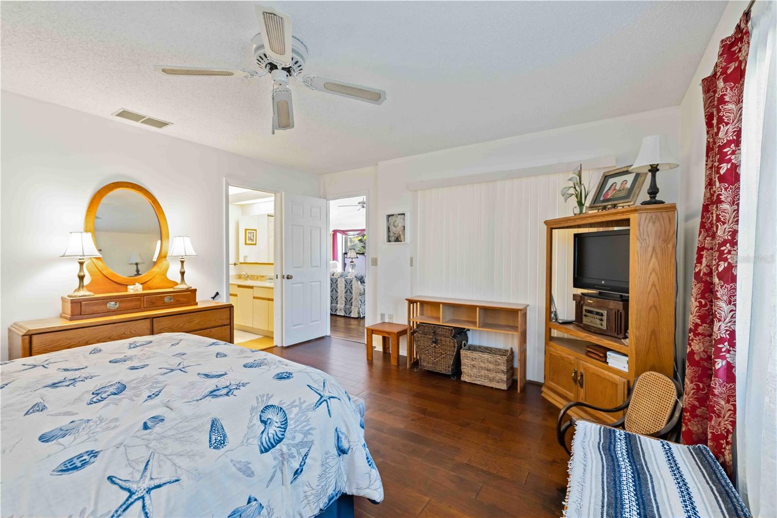 VILLAGE OAKS SEC B - Residential