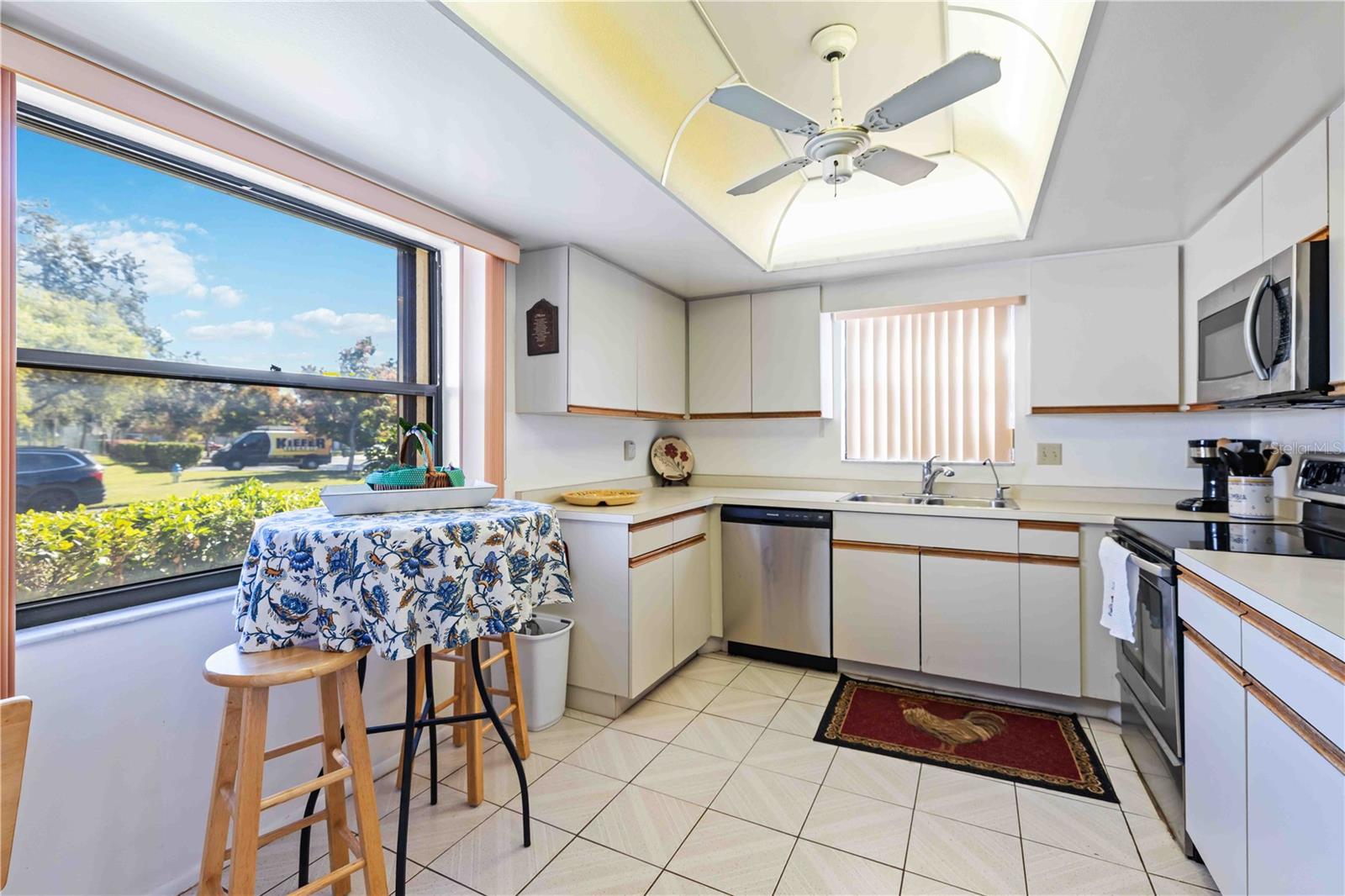 VILLAGE OAKS SEC B - Residential