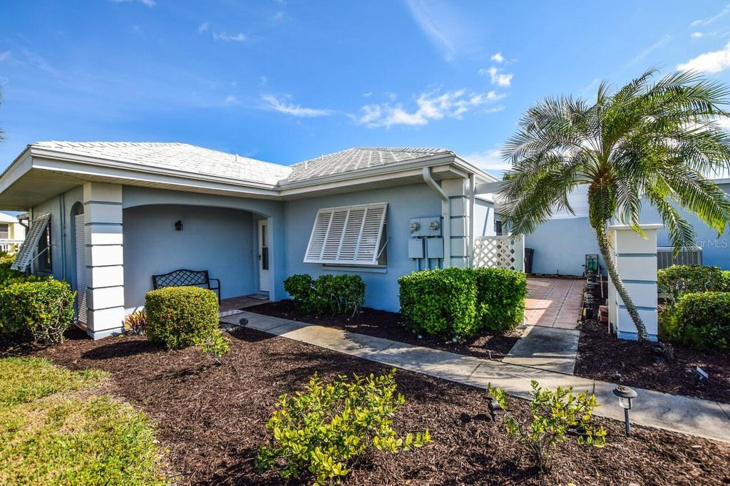 Photo of 437 Wexford Circle #79, Venice, FL 34293 (MLS # N6142381)