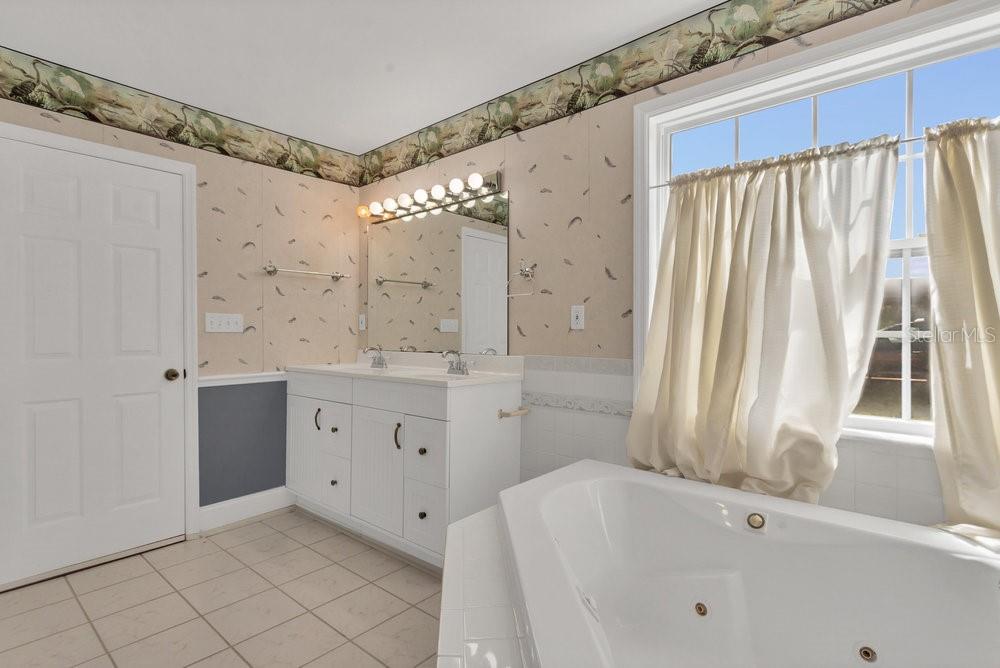 SUN OAKS - Residential