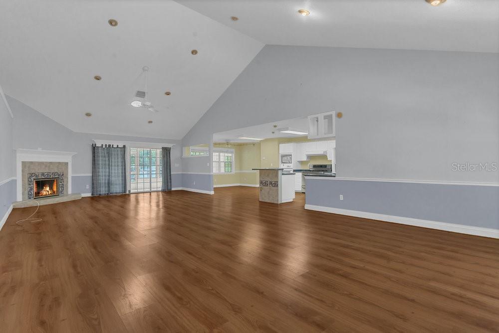 SUN OAKS - Residential