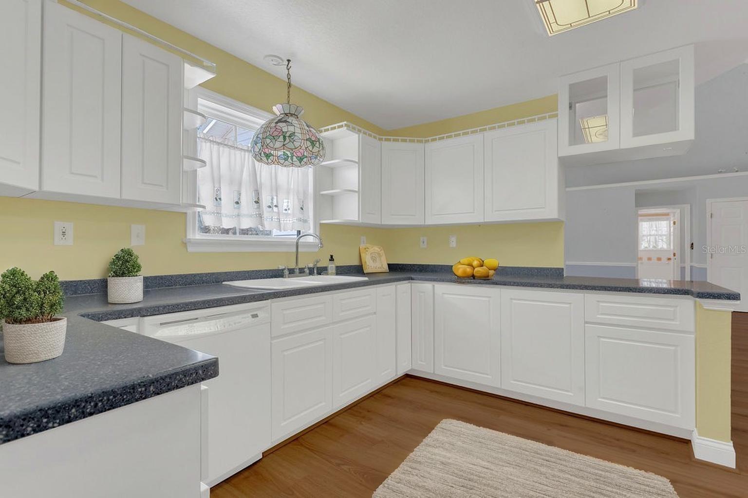 SUN OAKS - Residential