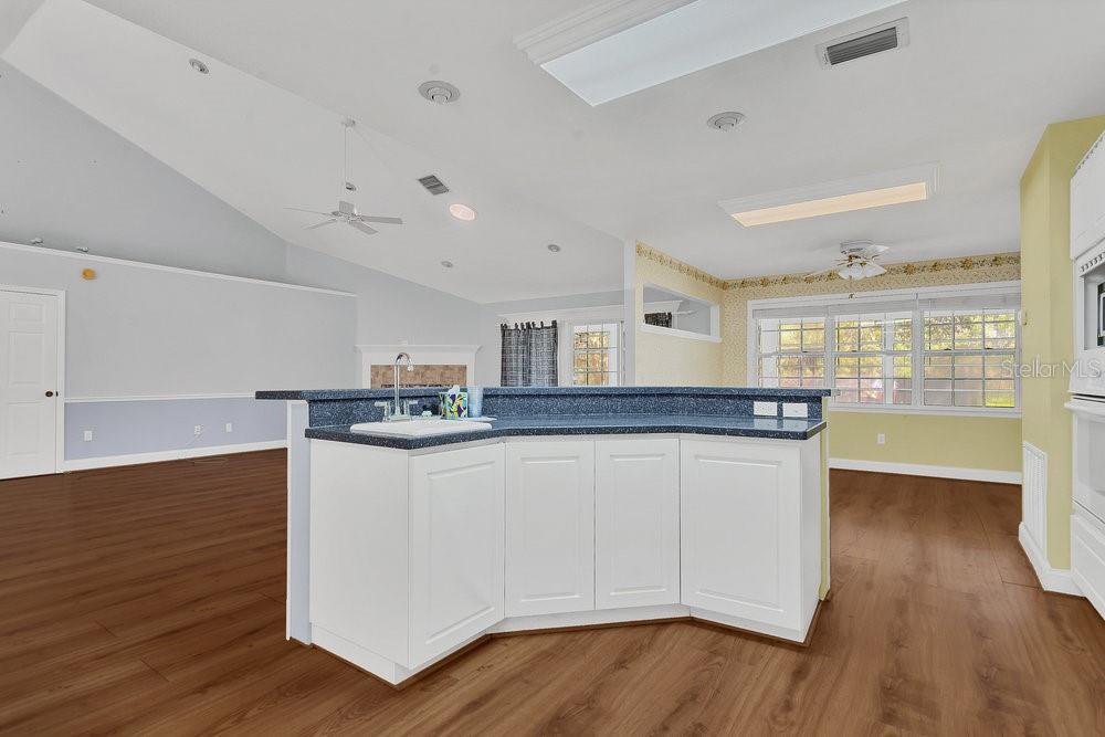 SUN OAKS - Residential