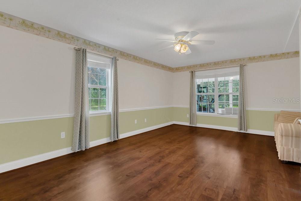 SUN OAKS - Residential