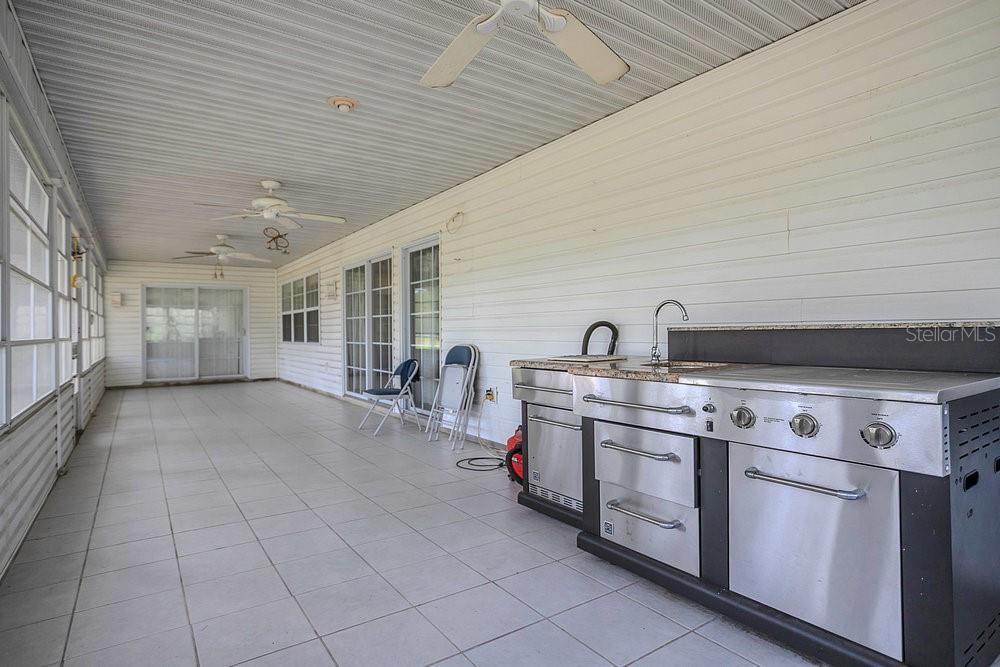 SUN OAKS - Residential