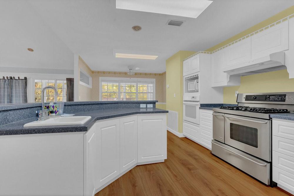 SUN OAKS - Residential