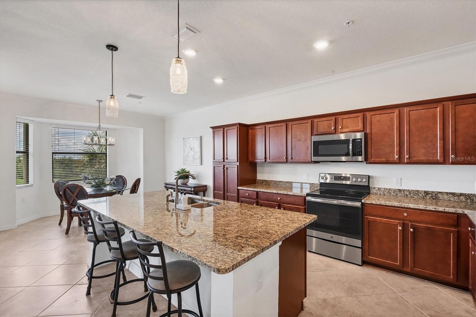 LAKEWOOD NATIONAL - Residential