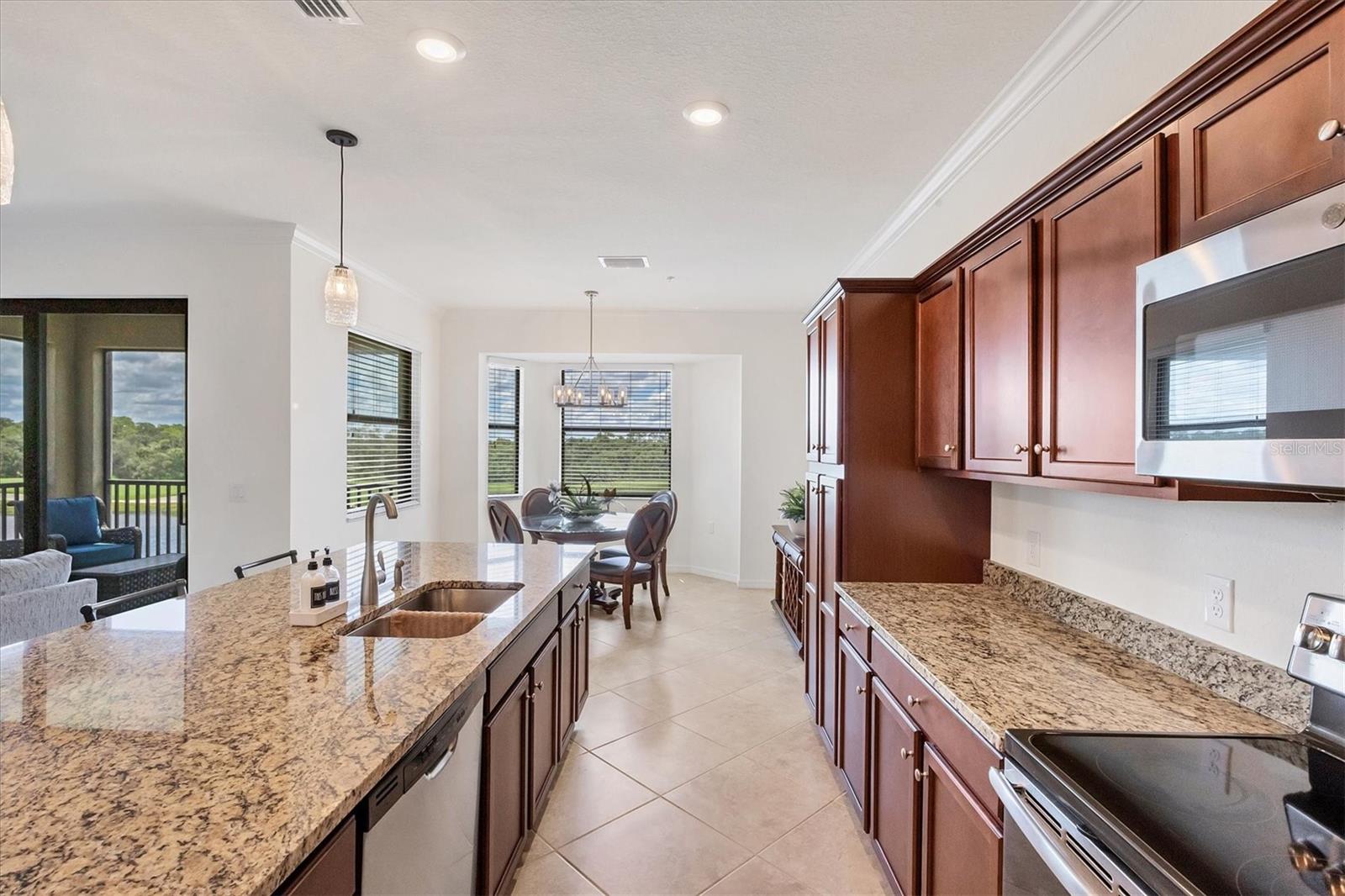 LAKEWOOD NATIONAL - Residential