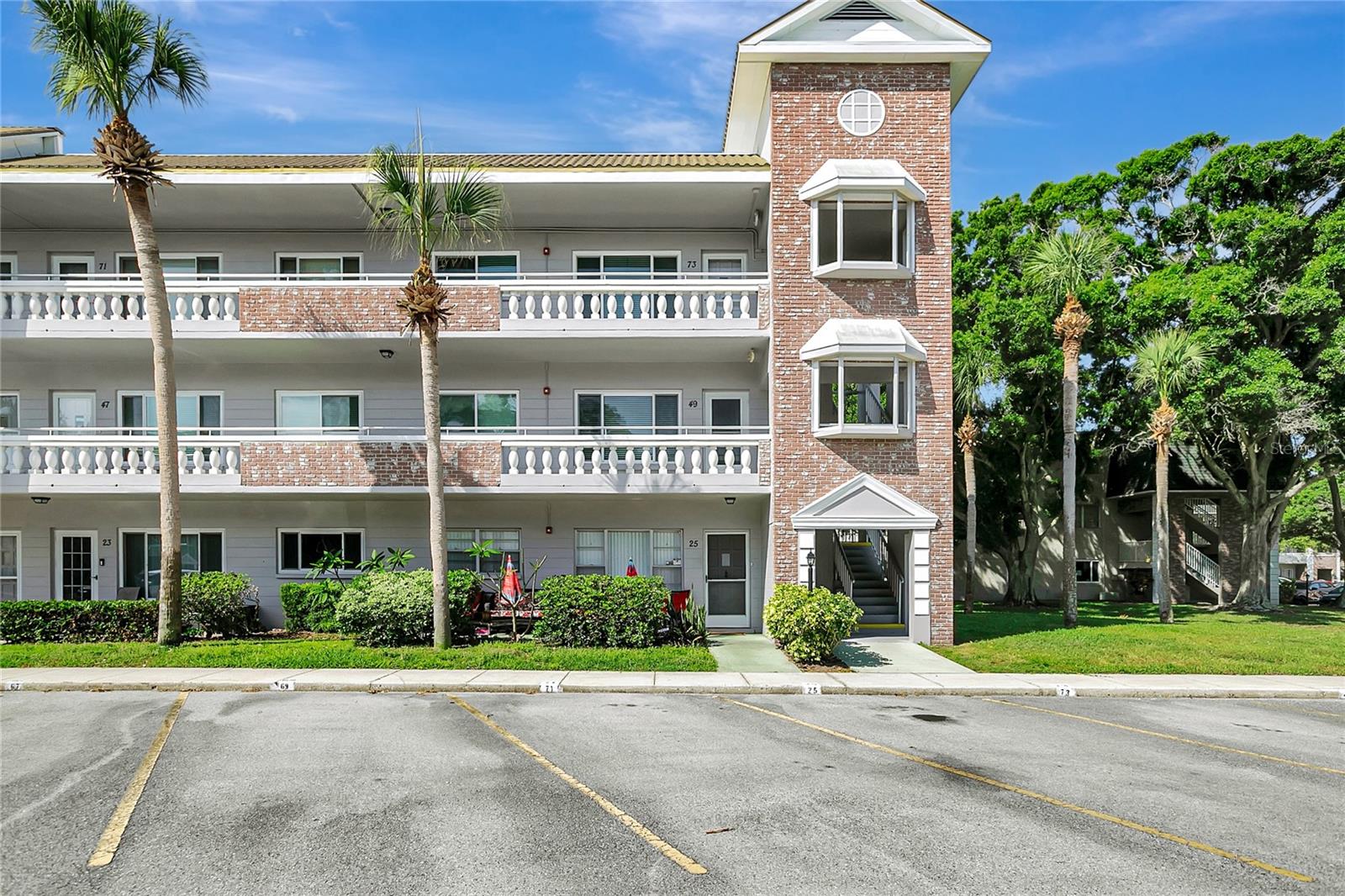 2461 RHODESIAN DRIVE 73