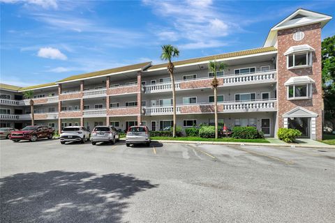 Photo of 2461 Rhodesian Drive #73, Clearwater, FL 33763 (MLS # TB8507359)
