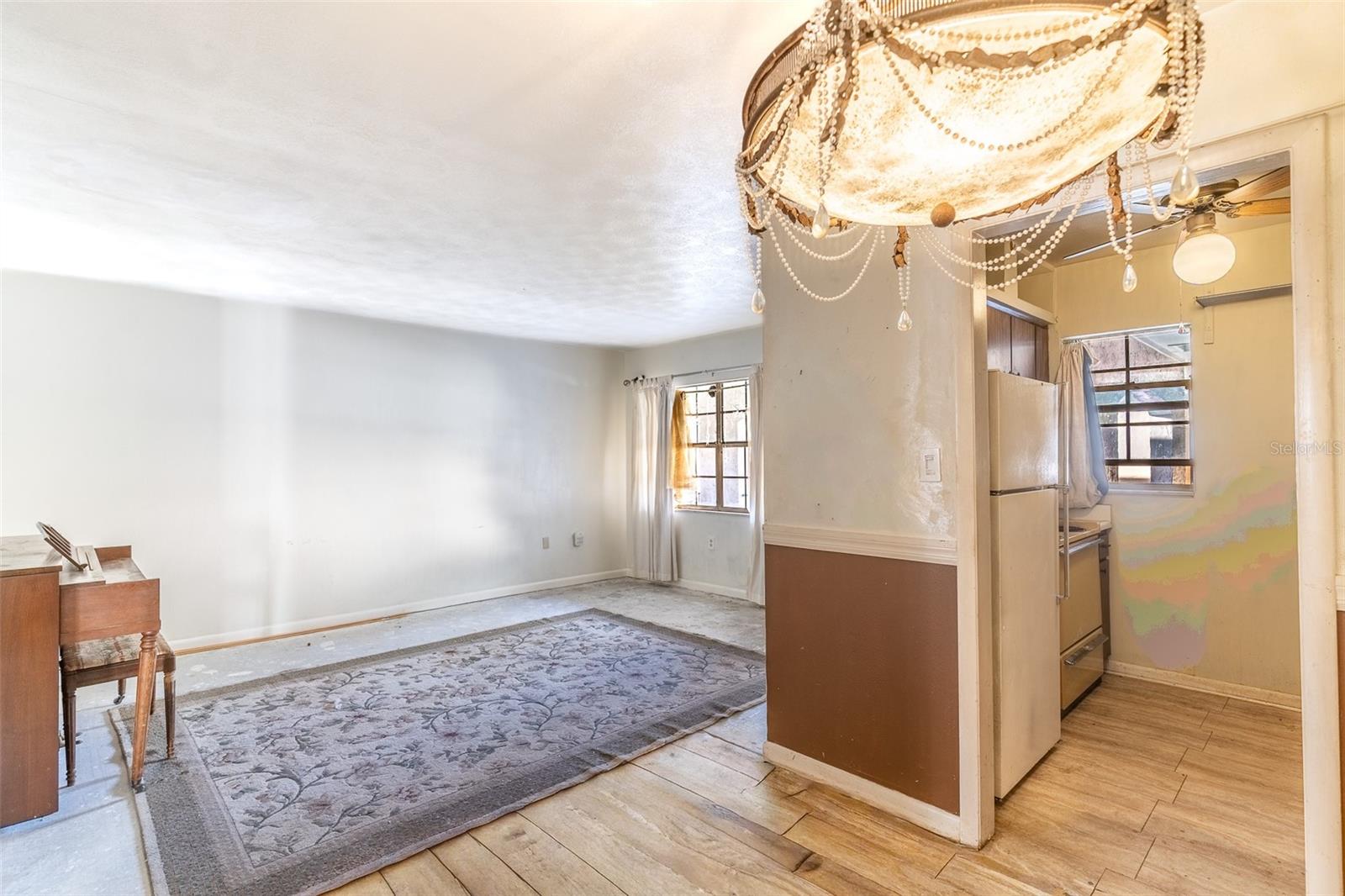 3718 MCKAY AVENUE 203