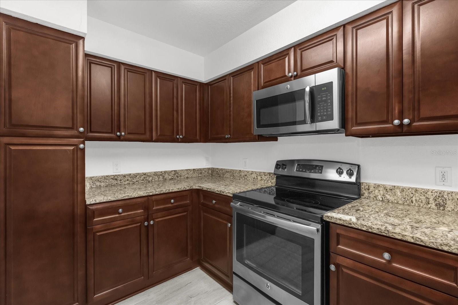 AUDUBON VLS/HUNTERS CRK CONDO - Residential