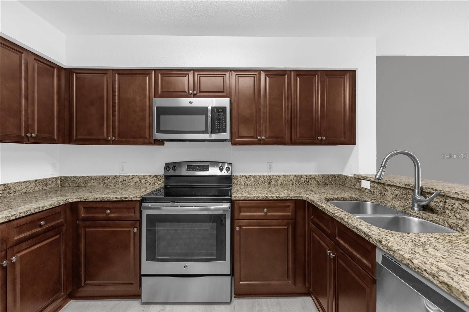 AUDUBON VLS/HUNTERS CRK CONDO - Residential