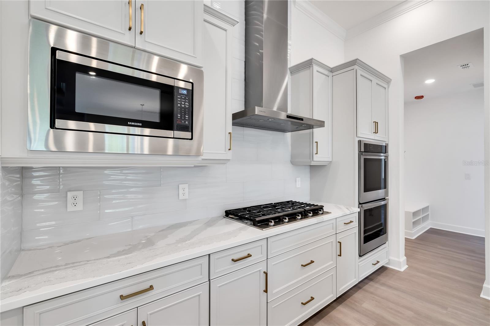 MIRABAY - Residential