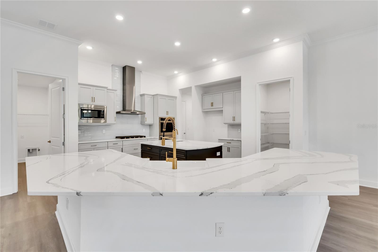 MIRABAY - Residential