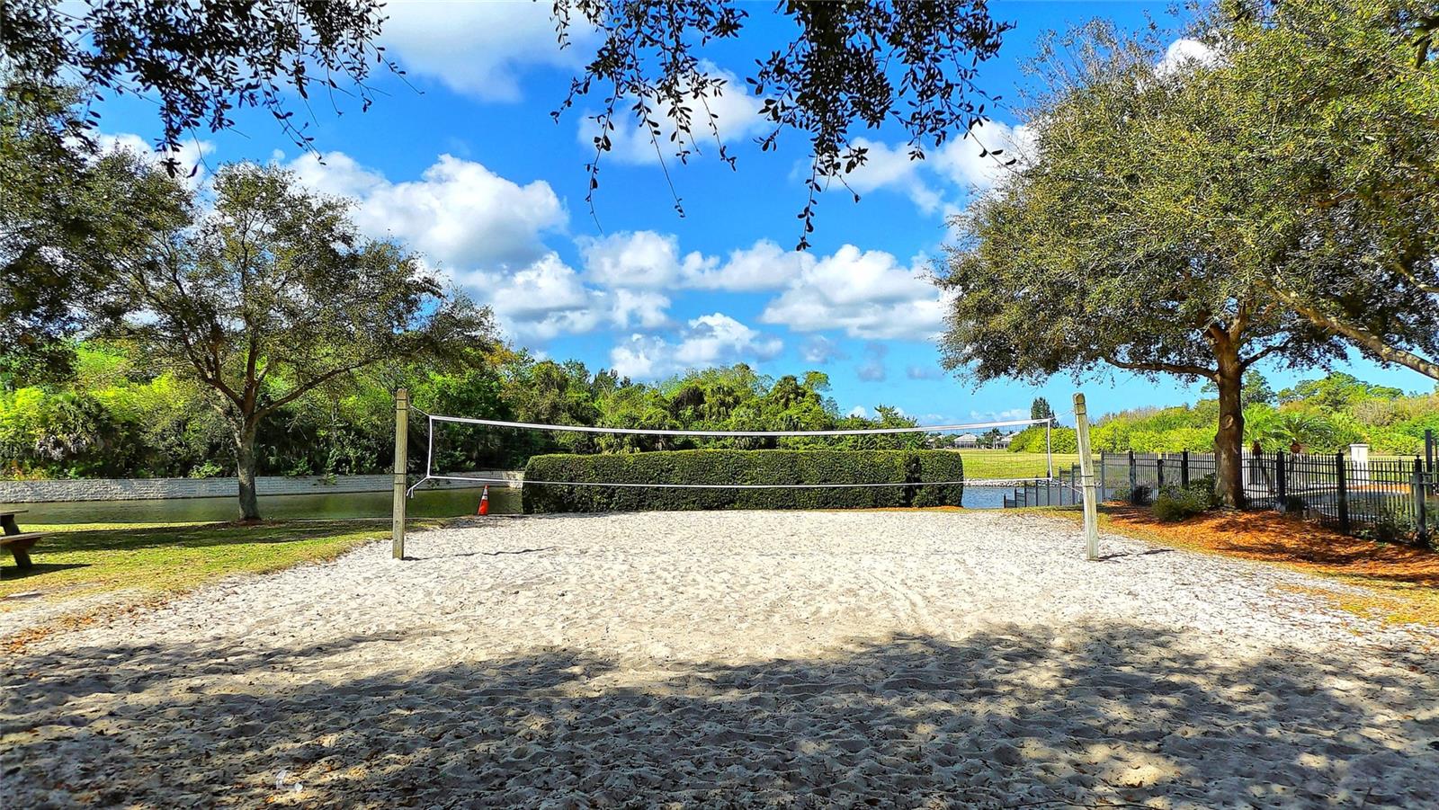 MIRABAY - Residential