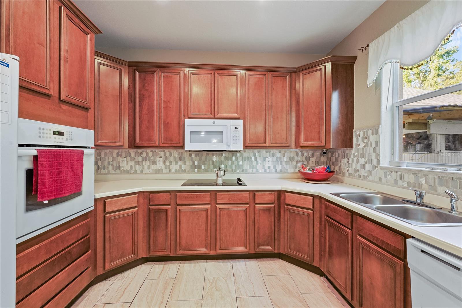 SUNCOAST LAKES PH 1 - Residential